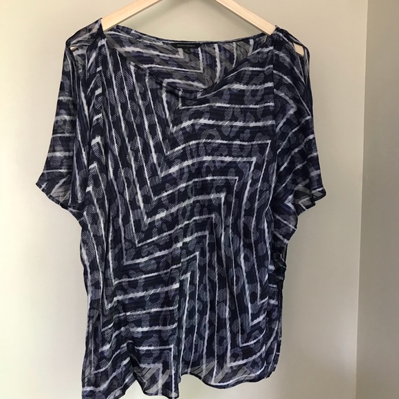 Banana Republic Tops - Banana Republic Flutter Sleeve Blouse + Cami Top M